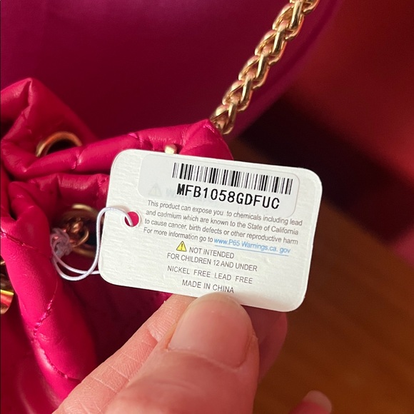 New Pink Quilted Crossbody Bag with Gold Chain - Picture 3 of 16